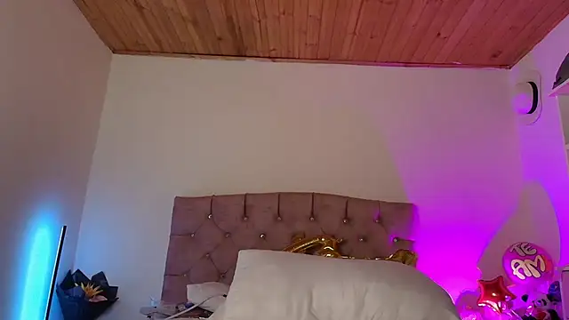 miaa_saenz1 - Miaa_saenz1's free webcam - UK Sex Cams