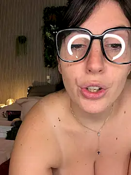 Webcam Model (MysteryGirl__)  is live.Free join now!