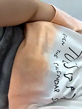 Ruby2000- live cam screenshot female on Home.Pink — Cozy Live Cams & Chat