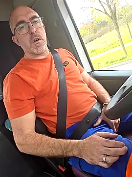 crosss-23cm (Ask my age) - 2 gratis videos