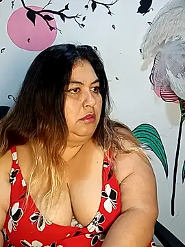 Webcam Model (curvy_diva_)  is live.Free join now!