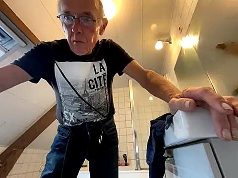 martxxxxx (M grandpa) - Finger in ass