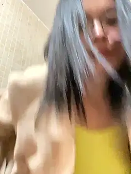 bella0815 (F young) - 喜欢心跳的感觉吗😘