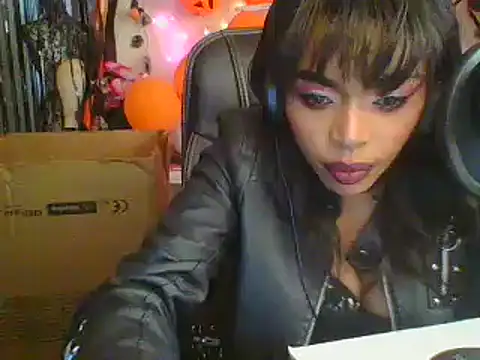 anaconda2350 - Anaconda2350's free webcam - UK Sex Cams