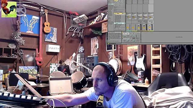 itsjameswebbscope (Ask my age) - #american #bisexuals #blondes #cam2cam #daddies #ejaculation #hd #luxurious-privates #masturbation #muscular #recordable-privates #recordable-publics #shower #small-audience #smoking #twerk #white