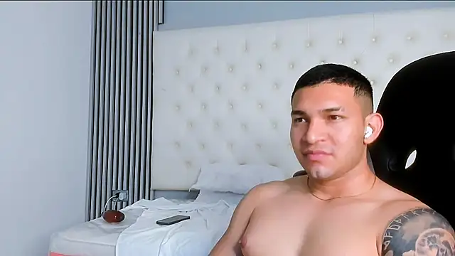 venedic_bull (M young) - cum in you ass