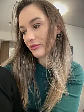 Webcam Model (HotXMom)  is live.Free join now!