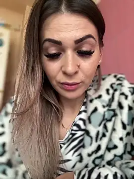 iselena - ISelena's free webcam - UK Sex Cams