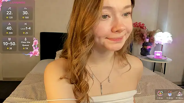 Lina_Kiss_Me live cam screenshot female on Squirt Show – Wet & Wild Live Cams