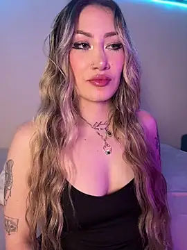 Webcam Model (Lally_Valencia__)  is live.Free join now!