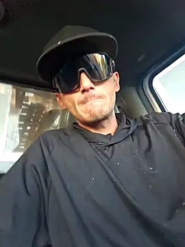 romance32 (Ask my age) - Roughing up the old suspect