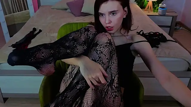  SusieMorris chat room