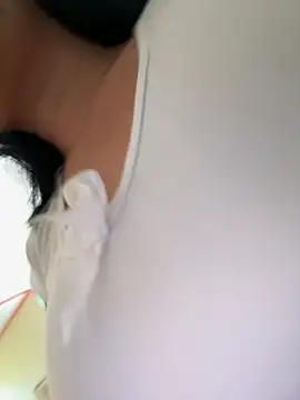 laure_torres (F young) - leave the house