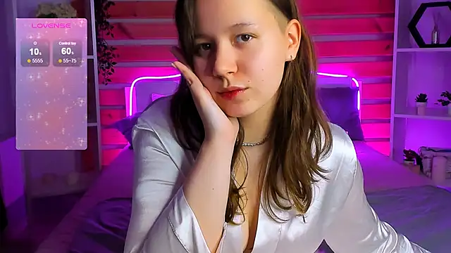 Laura_Ellinss live cam screenshot female on Home.Pink — Cozy Live Cams & Chat