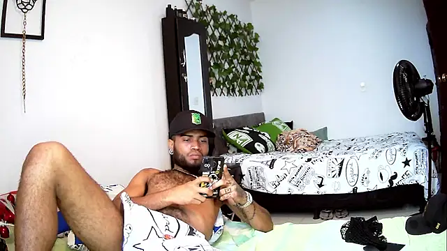 axionx (M young) - Expel Hot Milk