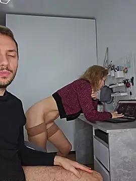 Lovebackground's Stripchat show and profile