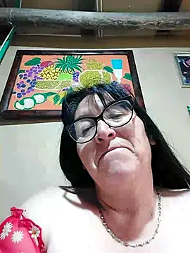 Webcam Model (clarita_01)  is live.Free join now!