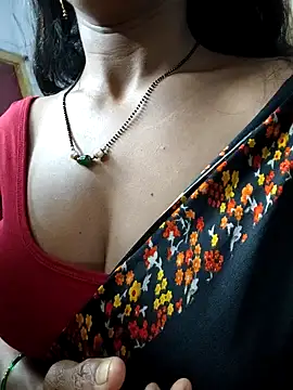 Webcam Model (Sravya__)  is live.Free join now!