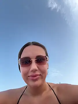 Syka0001's Stripchat show and profile