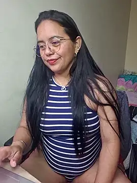 Webcam Model (Miss__kendra_)  is live.Free join now!