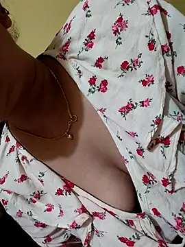 Live webcam thumbnail of Nazeera_Telugu_Ammayi from . Watch my show!