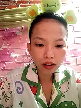 Webcam Model (Sammy265)  is live.Free join now!