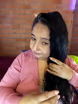 Webcam Model (AnSavina)  is live.Free join now!