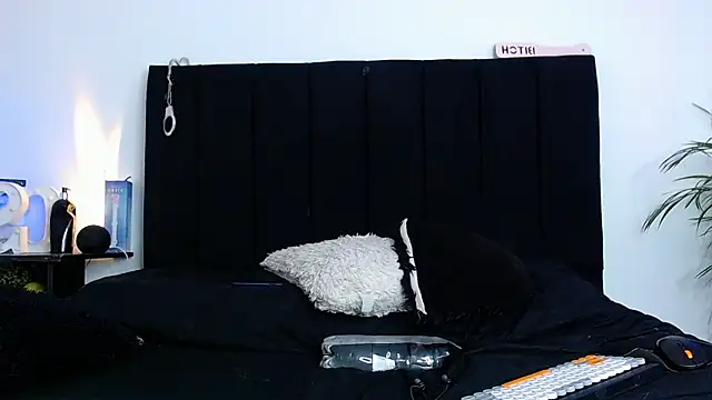 thomasbennett_ (M twink) - Show Cum Now  💦..