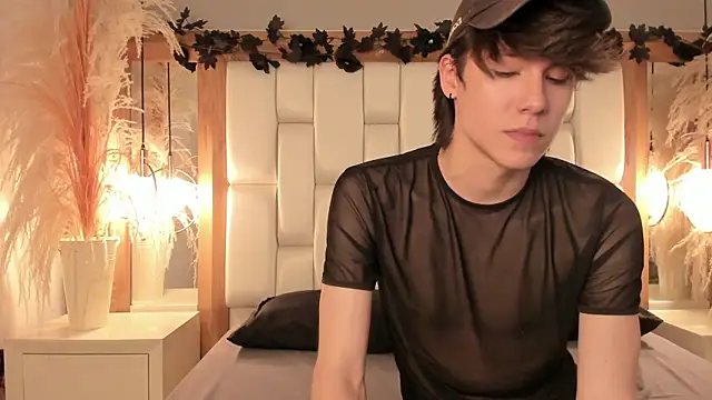 daphne_and_roger - Daphne_And_Roger's free webcam