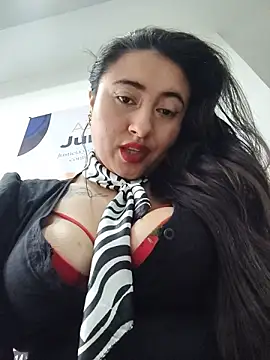 _Sarah-Office1 from StripChat is Freechat