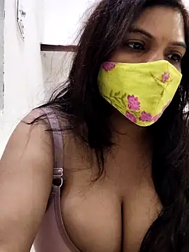 Webcam Model (illay_love)  is live.Free join now!