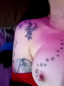 Webcam Model (pinklajokr)  is live.Free join now!