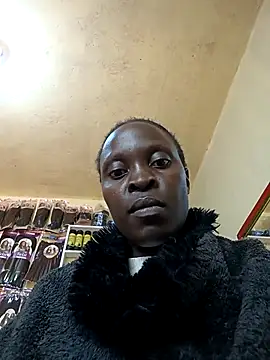 Webcam Model (pretty_amaal)  is live.Free join now!