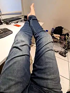 lorent6969 (M mature) - #bisexuals #blondes #cam2cam #cheapest-privates #dirty-talk #flashing #french #hd #mature #medium #mobile #office #pov #recordable-publics #sexting #small-audience #swiss #white