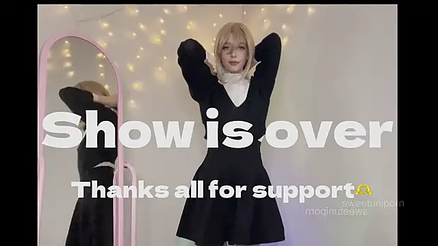 sweetuniporn (Ask my age) - ride 5 min without shorts