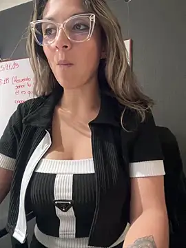 isabella_varella - Isabella_Varella's free webcam - UK Sex Cams