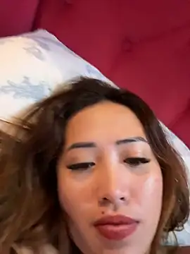 Webcam Model (Serenaa_rabbit)  is live.Free join now!