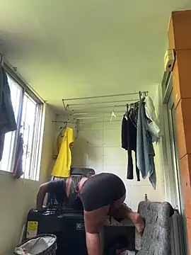 Webcam Model (emmyjhonson07)  is live.Free join now!