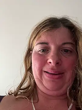 Webcam Model (Lombada)  is live.Free join now!