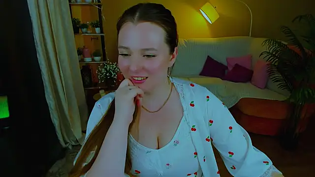 moonvelle - Moonvelle's free webcam - UK Sex Cams