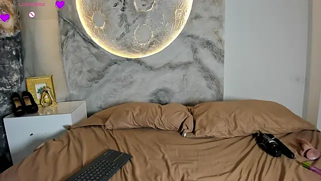  RoxanaBorns_ chat room