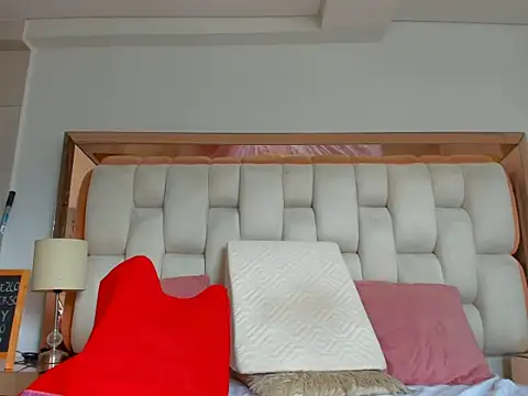 mia_fox29 - Mia_fox29's free webcam - UK Sex Cams