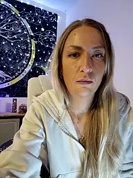 Webcam Model (-Jeany-)  is live.Free join now!