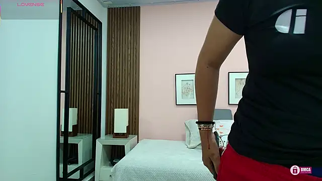 Live sex cam of alina_martinelli