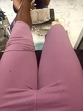 Webcam Model (littyleesh1)  is live.Free join now!