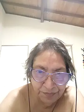 Webcam Model (florecita69)  is live.Free join now!