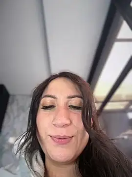 Webcam Model (Mila_LS)  is live.Free join now!