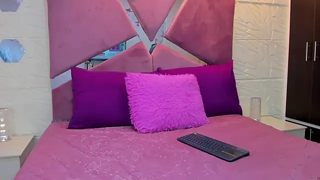 charlotte_ice1 (F young) - full nude