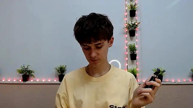 hoot_dude_ (M twink) - take off t-shirt and massage nnipples