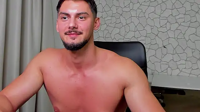 clintmasters (M young) - MAKE IT HOT !!🔥🔥🔥